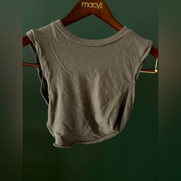 Olive green crop top - Picture 2 of 3